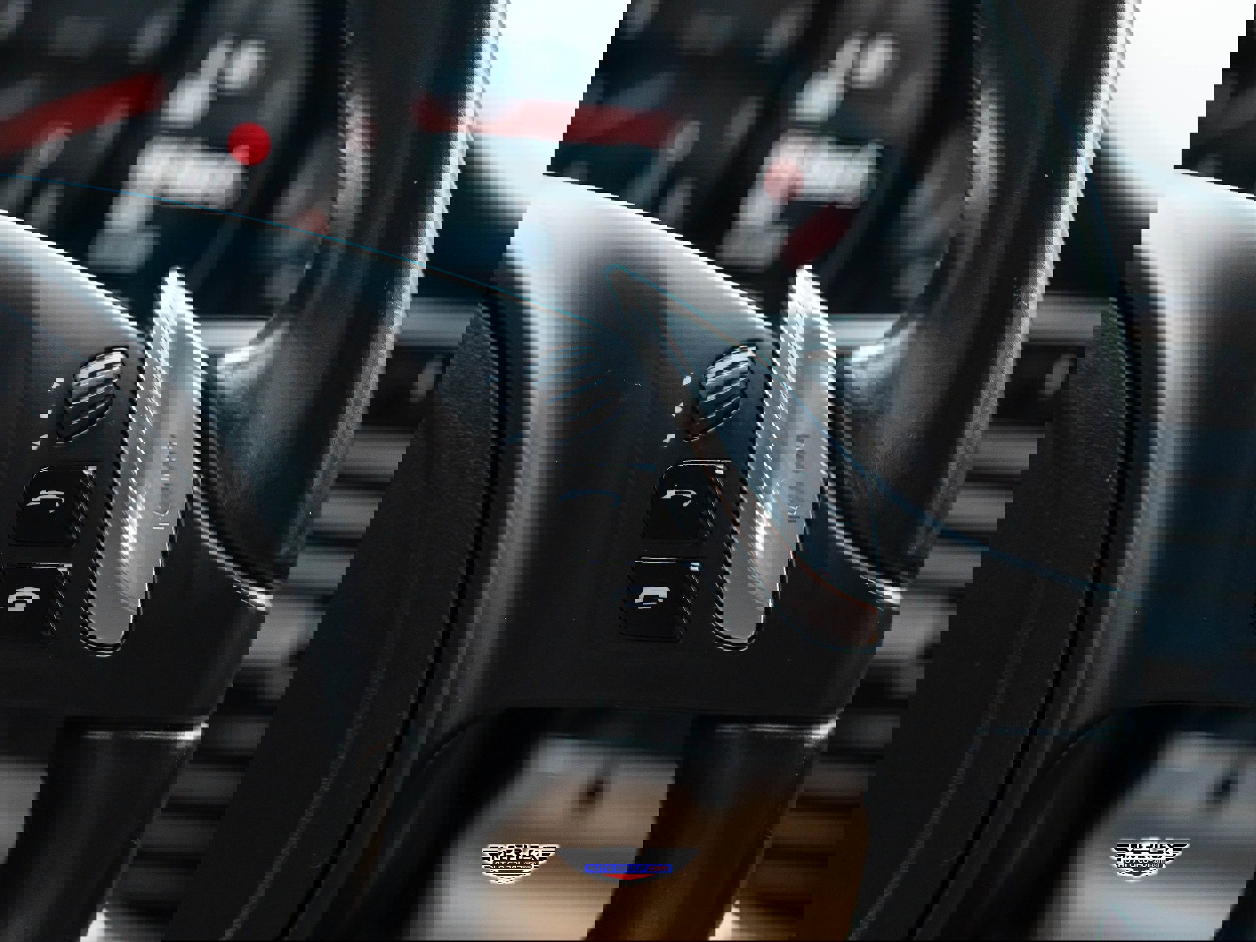 Used 2016 Porsche Panamera 4 image 25