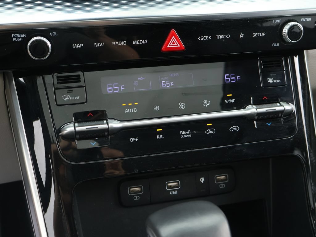 Certified 2024 Kia Carnival SX Prestige FWD image 37