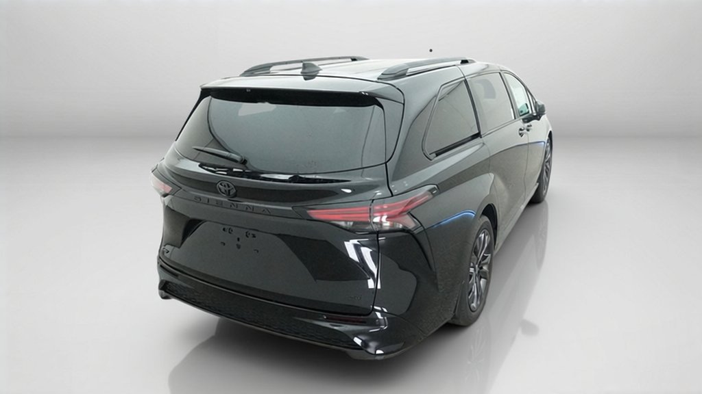 New 2026 Toyota Sienna XSE FWD image 11