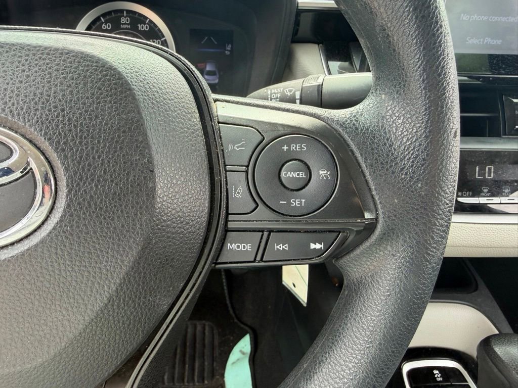 Used 2022 Toyota Corolla LE FWD image 25