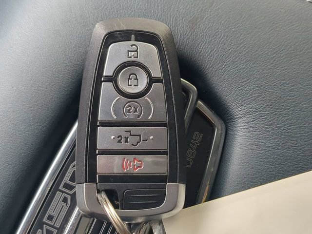 Used 2022 Ford F450 Limited w/ FX4 Off-Road Package image 18