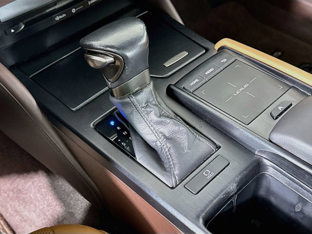 Certified 2020 Lexus ES 350 F Sport w/ Accessory Package 2 FWD image 17