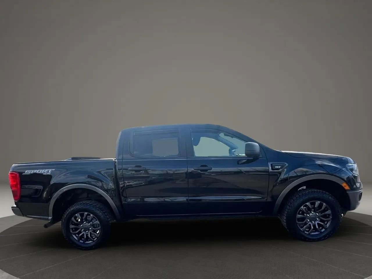 Used 2019 Ford Ranger XLT w/ Equipment Group 302A Luxury AWD/4WD image 4