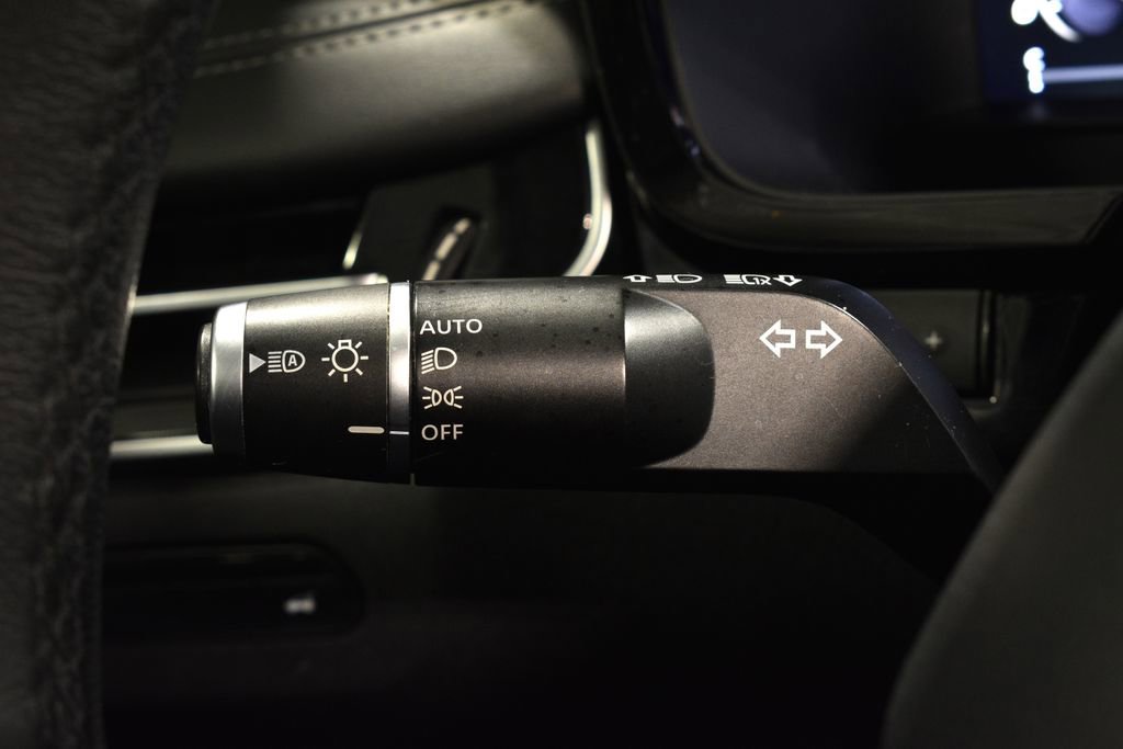 Used 2023 INFINITI QX60 Luxe w/ Cargo Package image 16