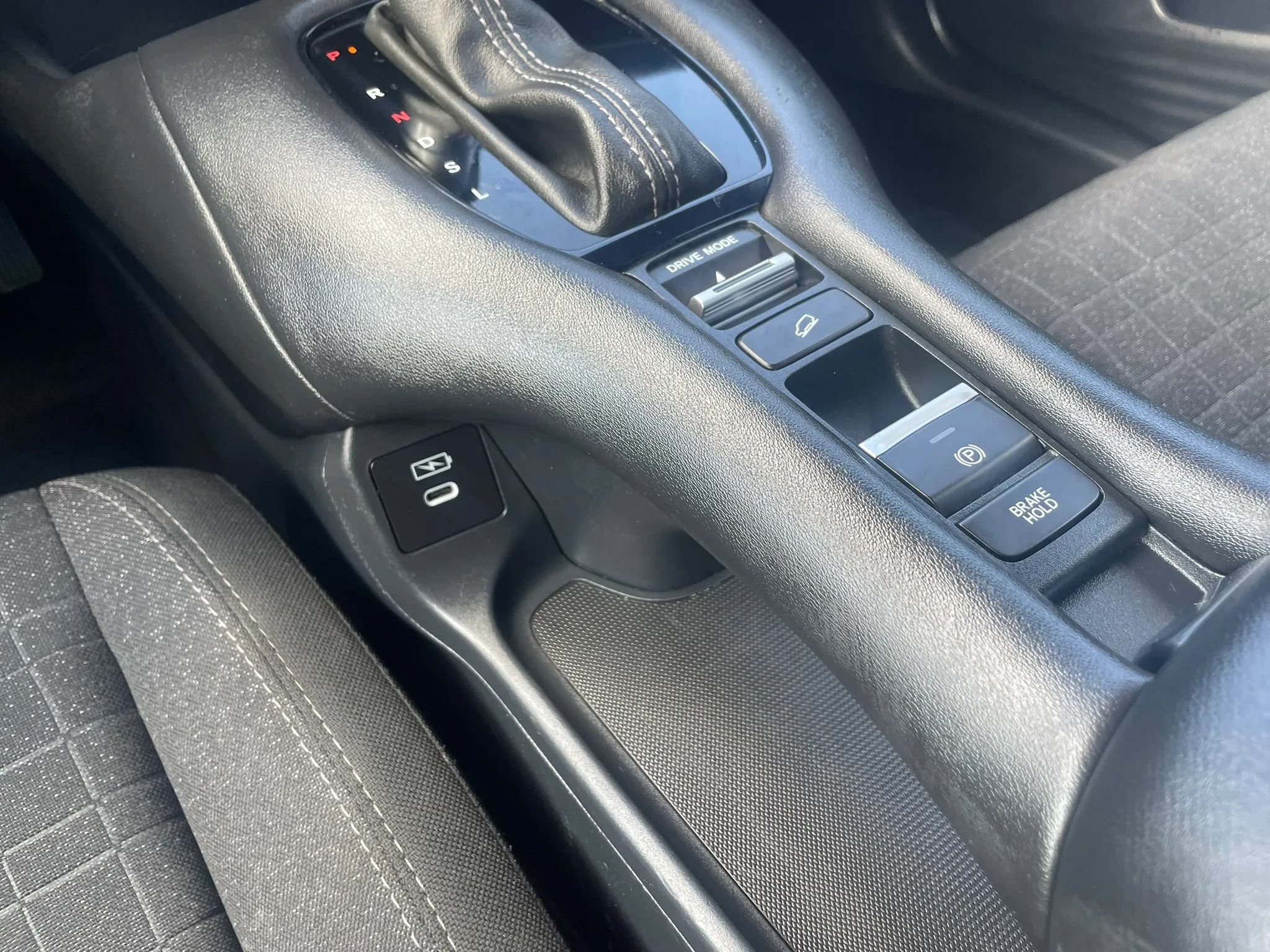 Used 2025 Honda HR-V LX image 13