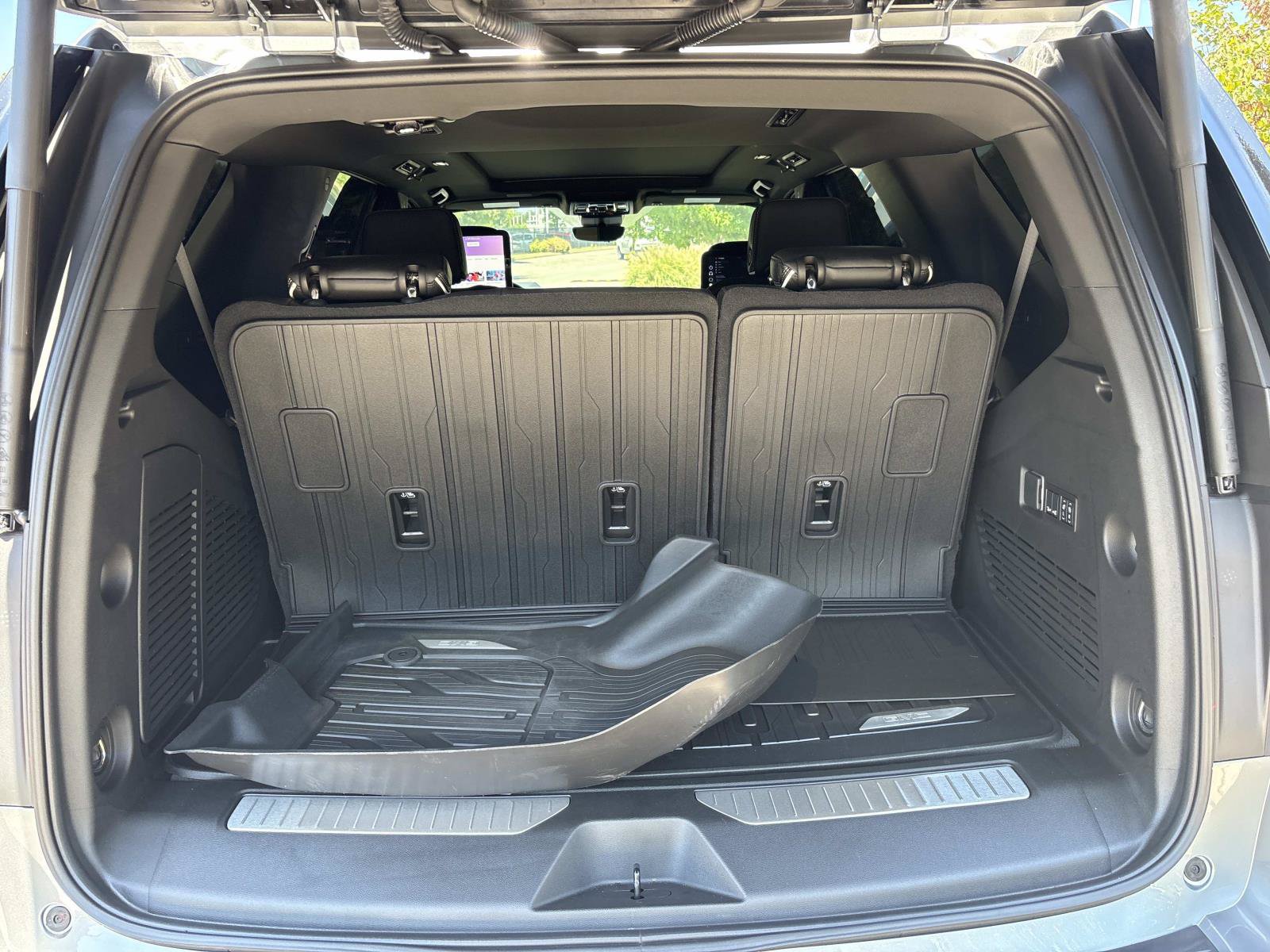 Used 2026 GMC Yukon AT4 Ultimate w/ LPO, Floor Liner Package AWD/4WD image 31