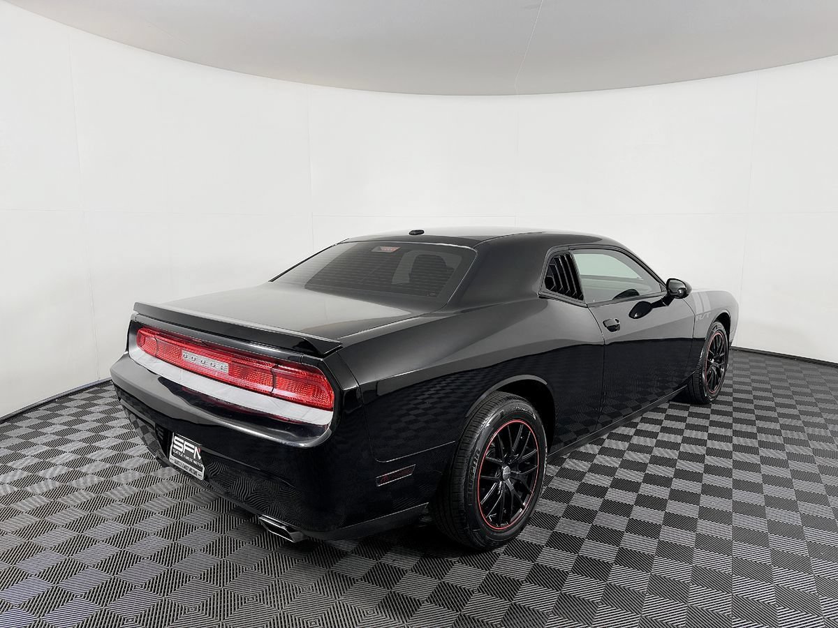 Used 2012 Dodge Challenger R/T RWD image 8