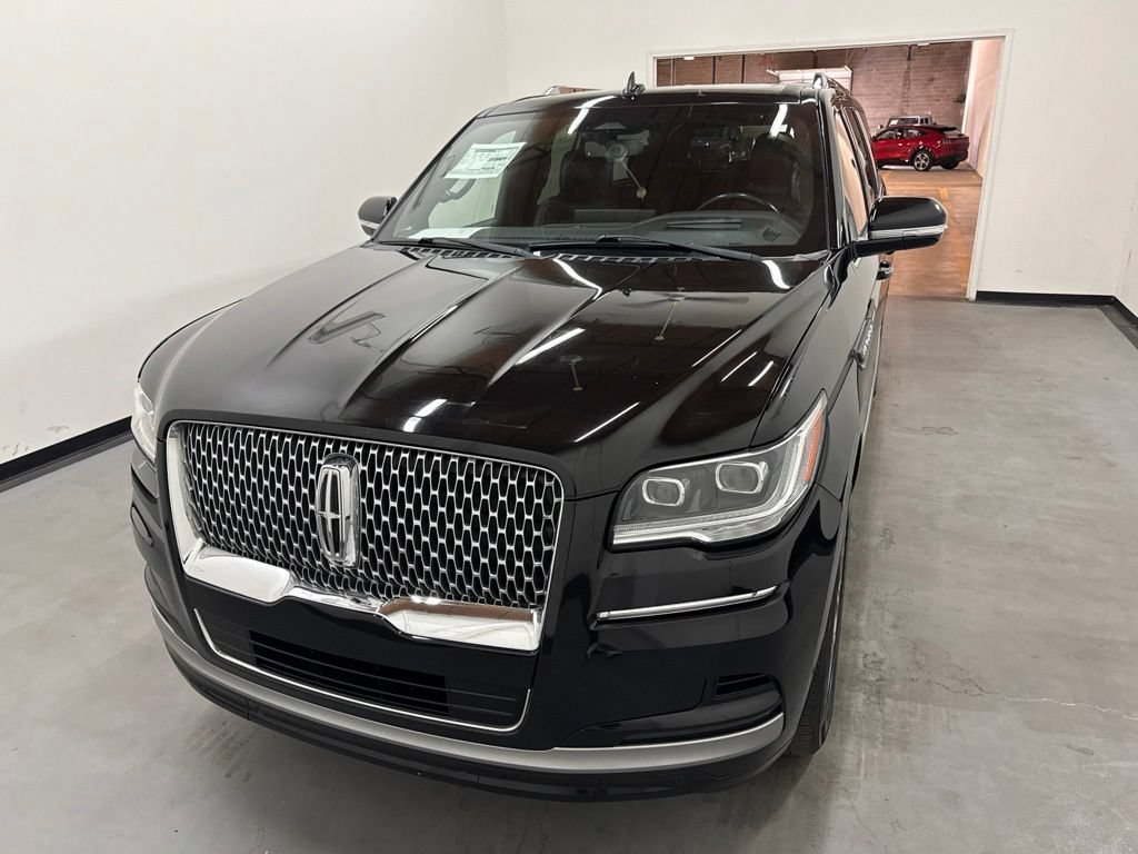 Used 2022 Lincoln Navigator L Reserve AWD/4WD image 10