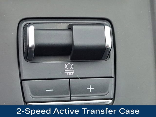 Used 2025 GMC Sierra 2500 Denali Ultimate image 13