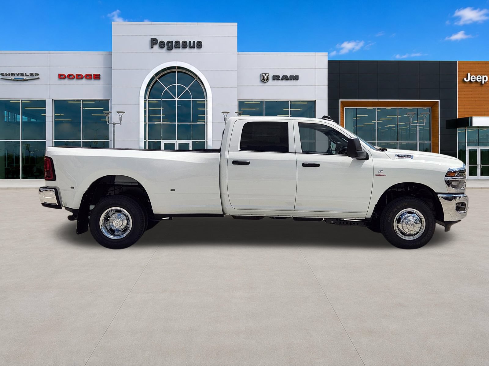 New 2027 RAM 3500 Tradesman AWD/4WD image 7