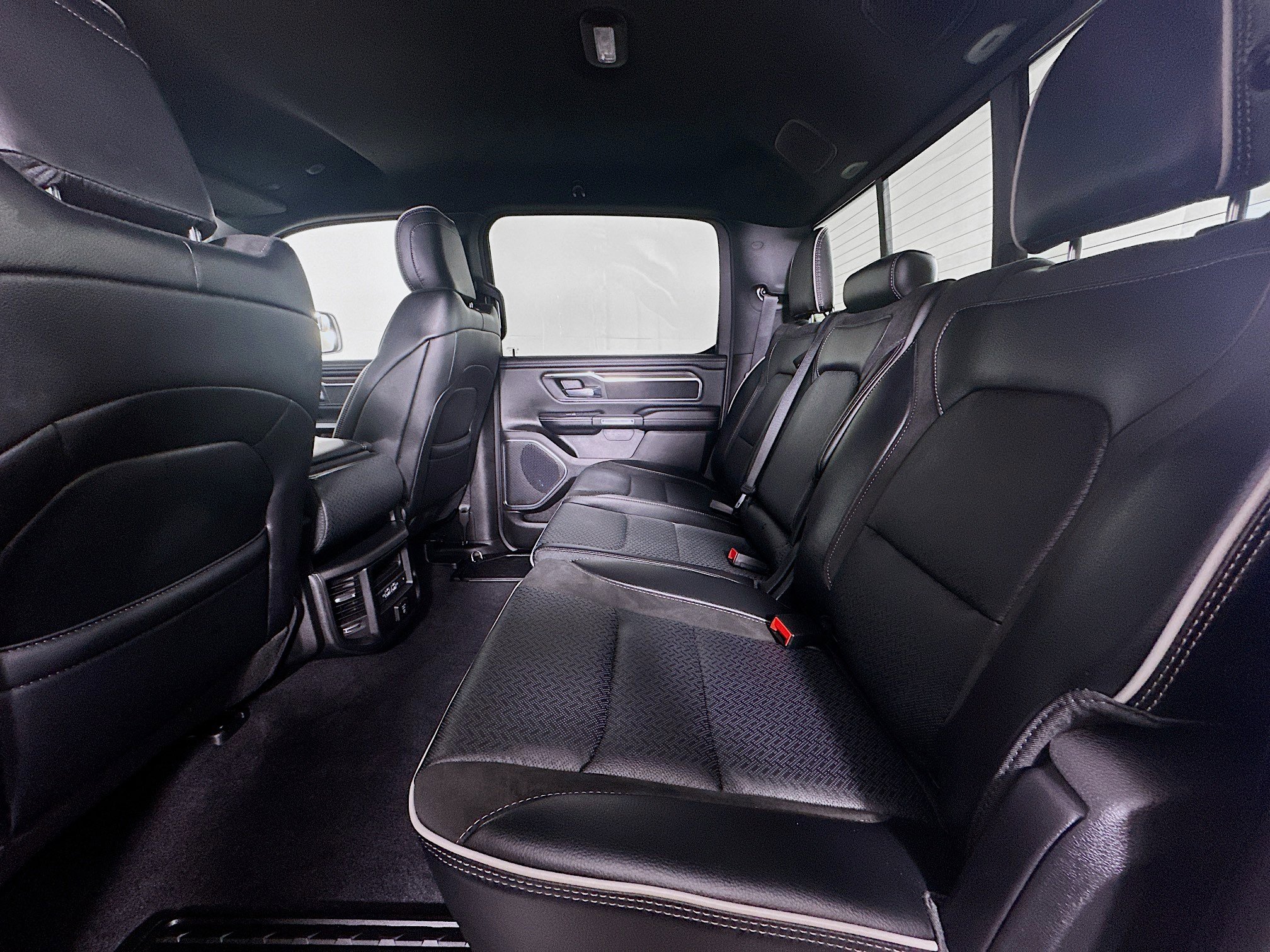 Used 2025 RAM 1500 Laramie image 28