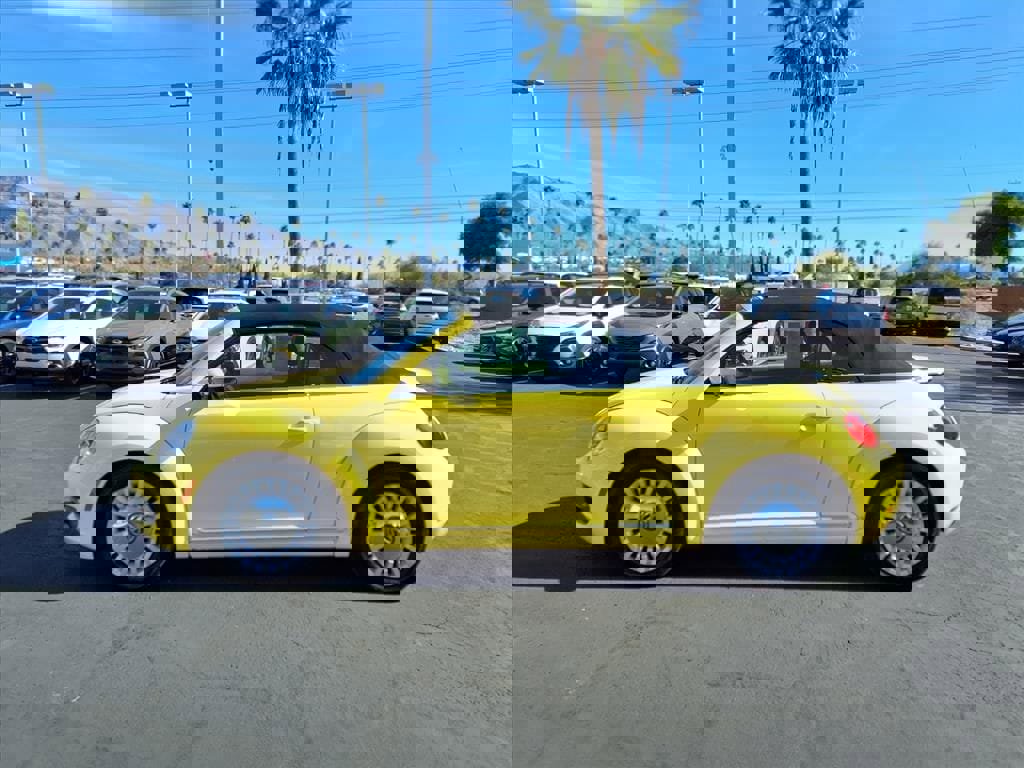 Used 2014 Volkswagen Beetle 2.5 image 12