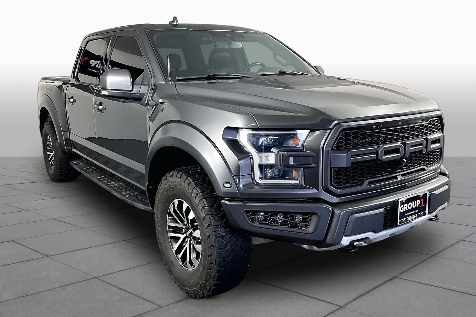 Used 2019 Ford F150 Raptor w/ Equipment Group 802A Luxury AWD/4WD image 3