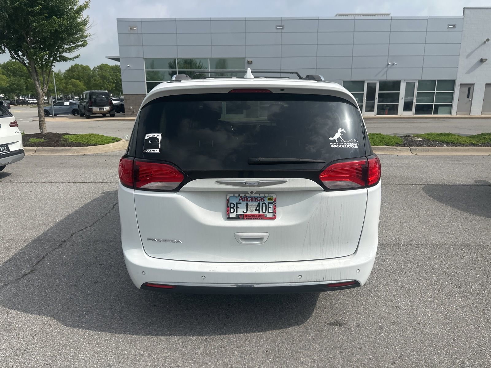 Used 2017 Chrysler Pacifica Touring-L Plus FWD image 6