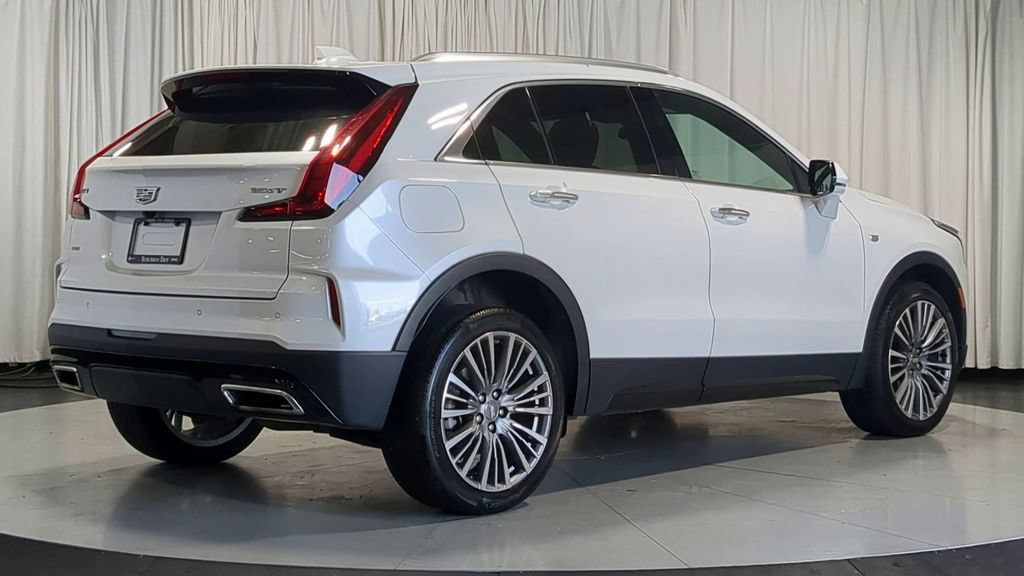 Used 2024 Cadillac XT4 Premium Luxury AWD/4WD image 8