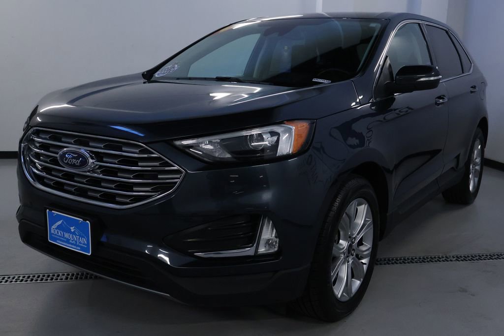 Used 2024 Ford Edge Titanium video 3