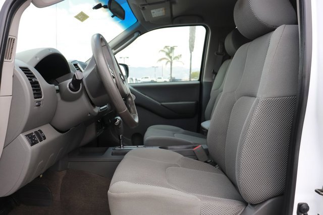 Used 2009 Nissan Frontier SE w/ SE Value Truck Pkg RWD image 11