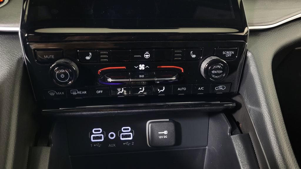 New 2025 Jeep Grand Cherokee Limited image 23