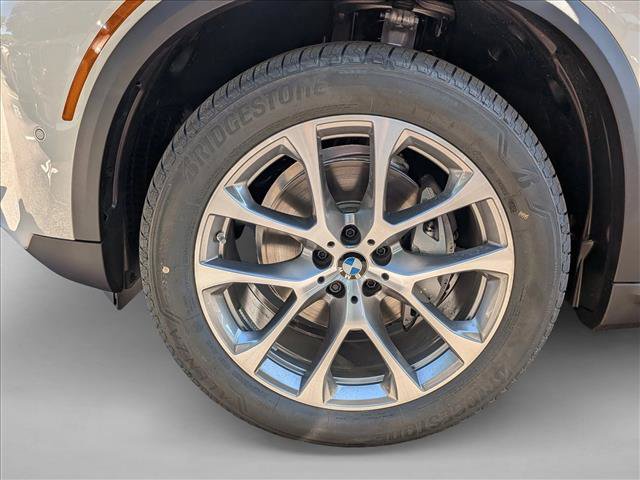 New 2026 BMW X5 xDrive40i w/ Climate Comfort Package AWD/4WD image 10