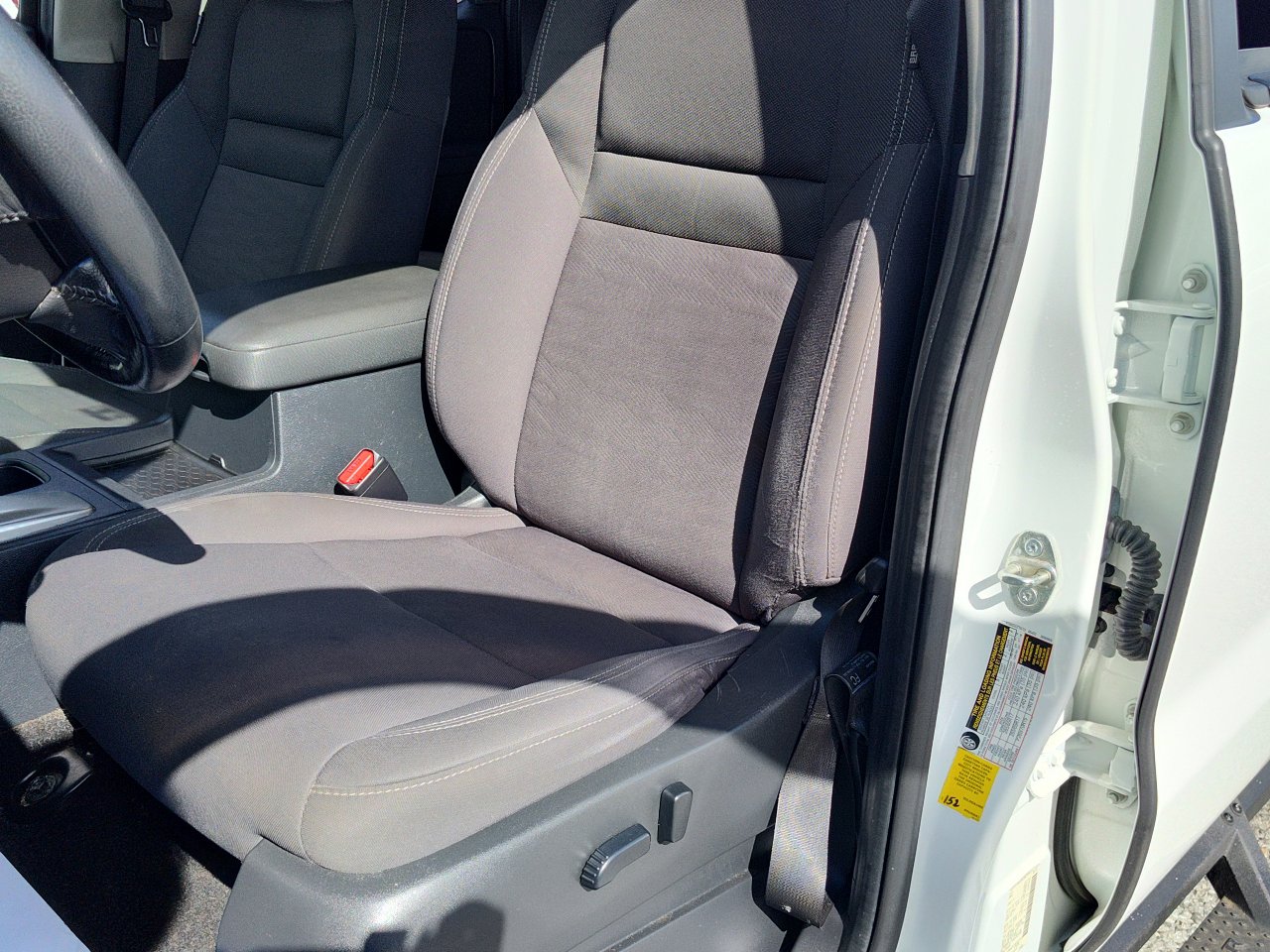 Used 2022 Nissan Frontier SV image 17