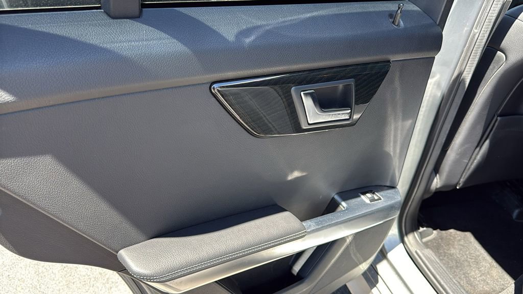 Used 2015 Mercedes-Benz GLK 350 4MATIC image 27