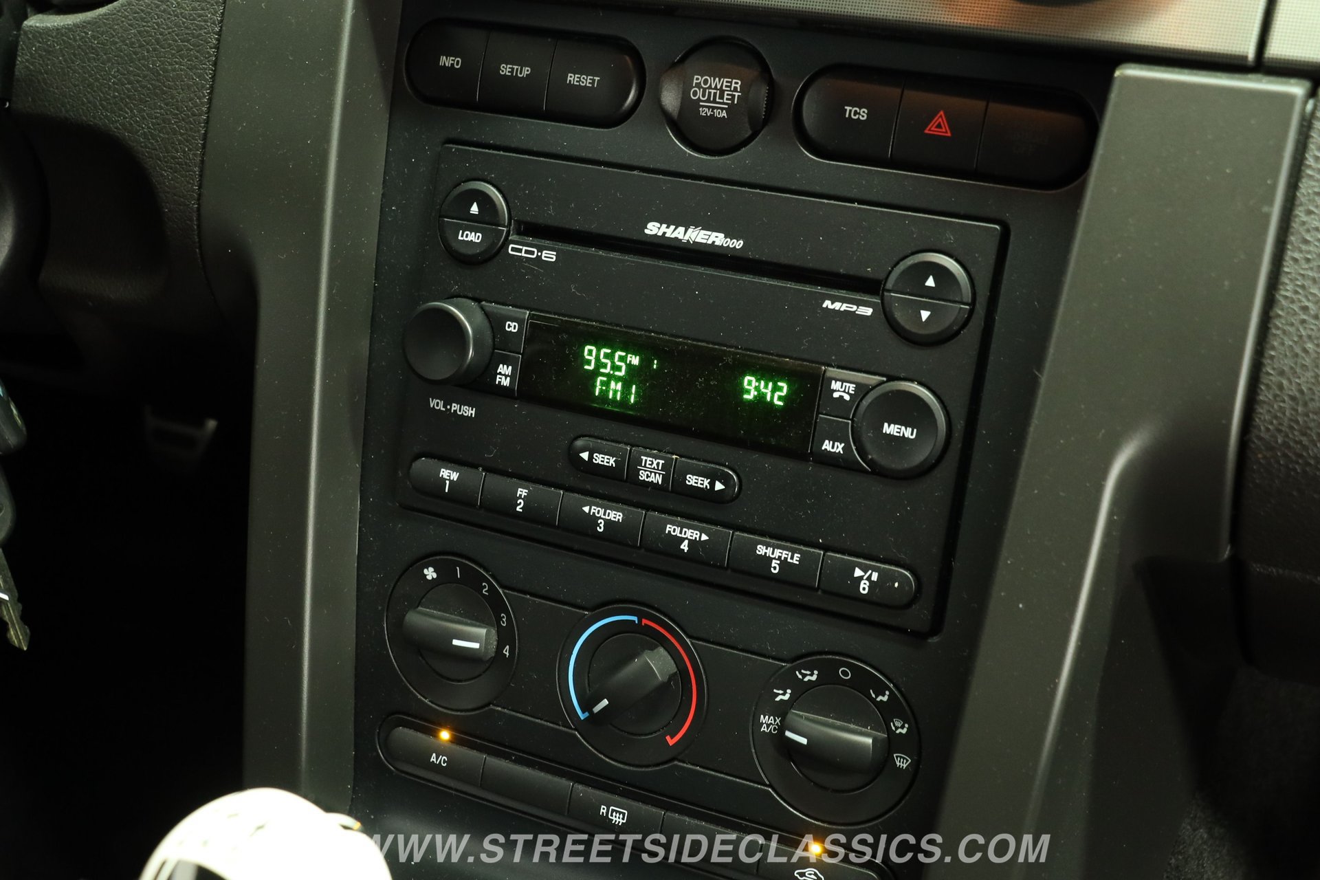 Used 2007 Ford Mustang Shelby GT500 RWD image 39