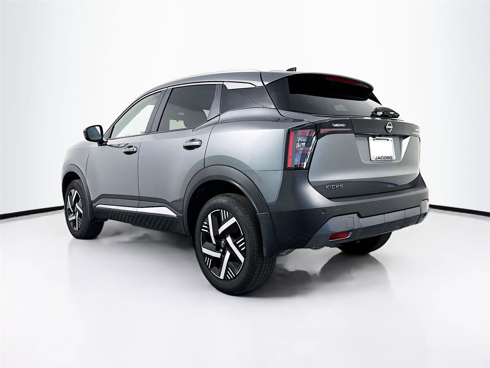 Used 2026 Nissan Kicks SV FWD image 25