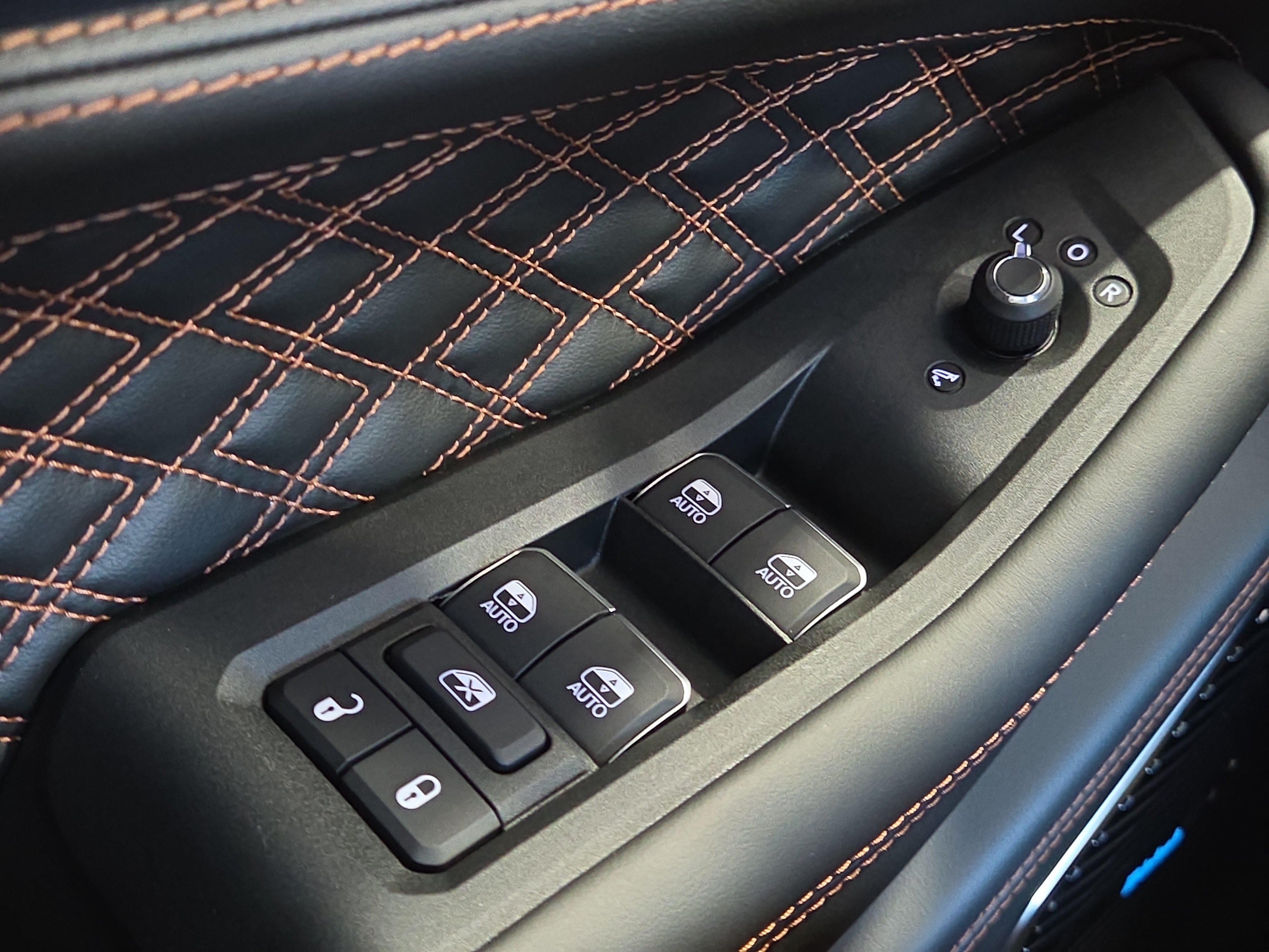 New 2025 Jeep Grand Cherokee L Summit AWD/4WD image 25