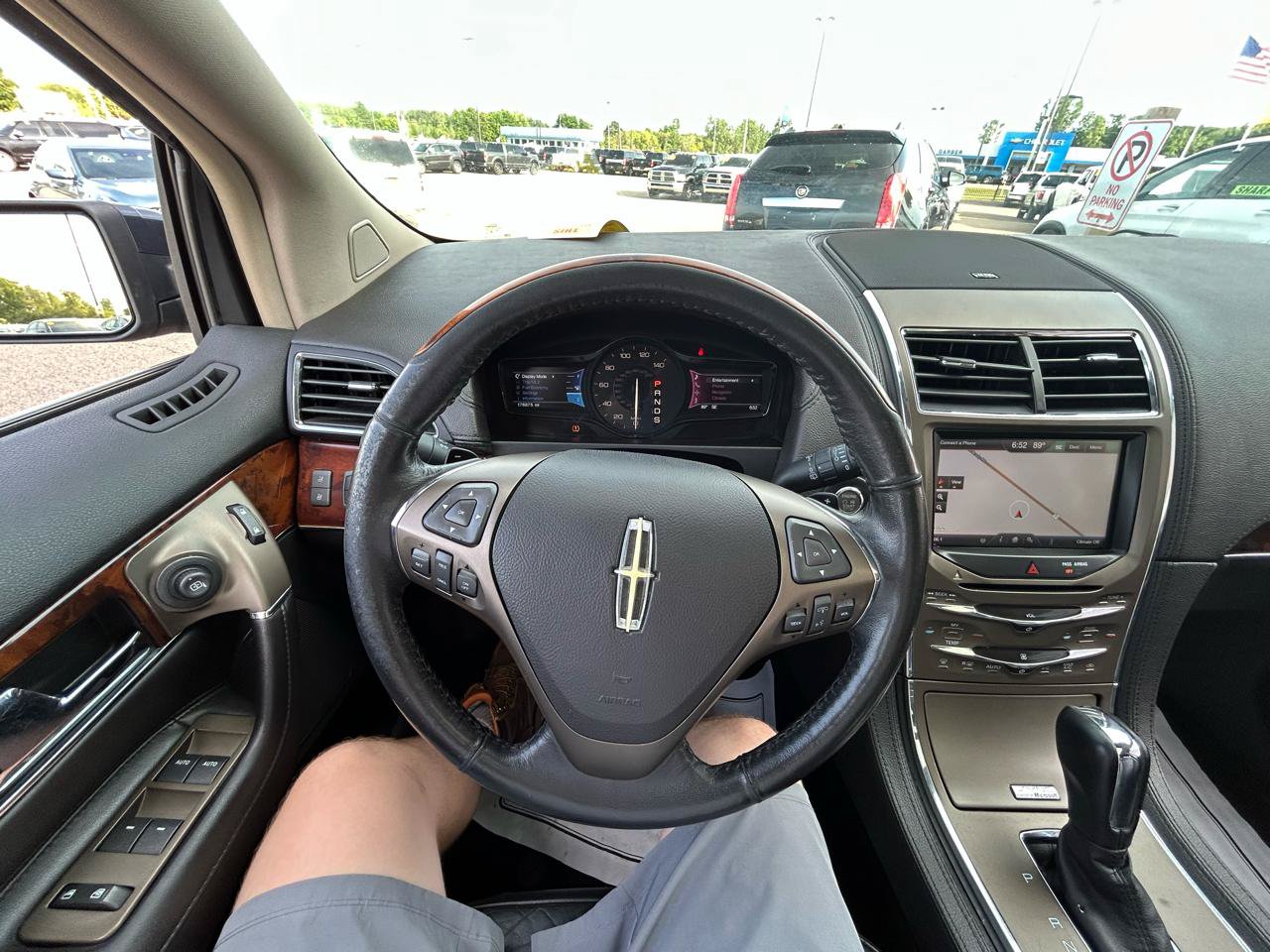 Used 2013 Lincoln MKX AWD image 32