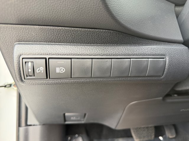 Used 2026 Toyota Corolla SE FWD image 25