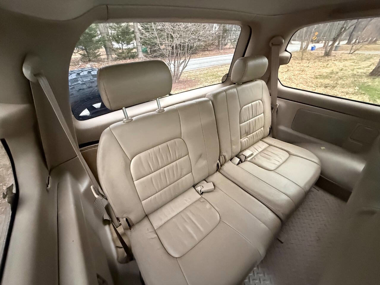 Used 2002 Lexus LX 470 Base 4WD 4dr SUV image 89