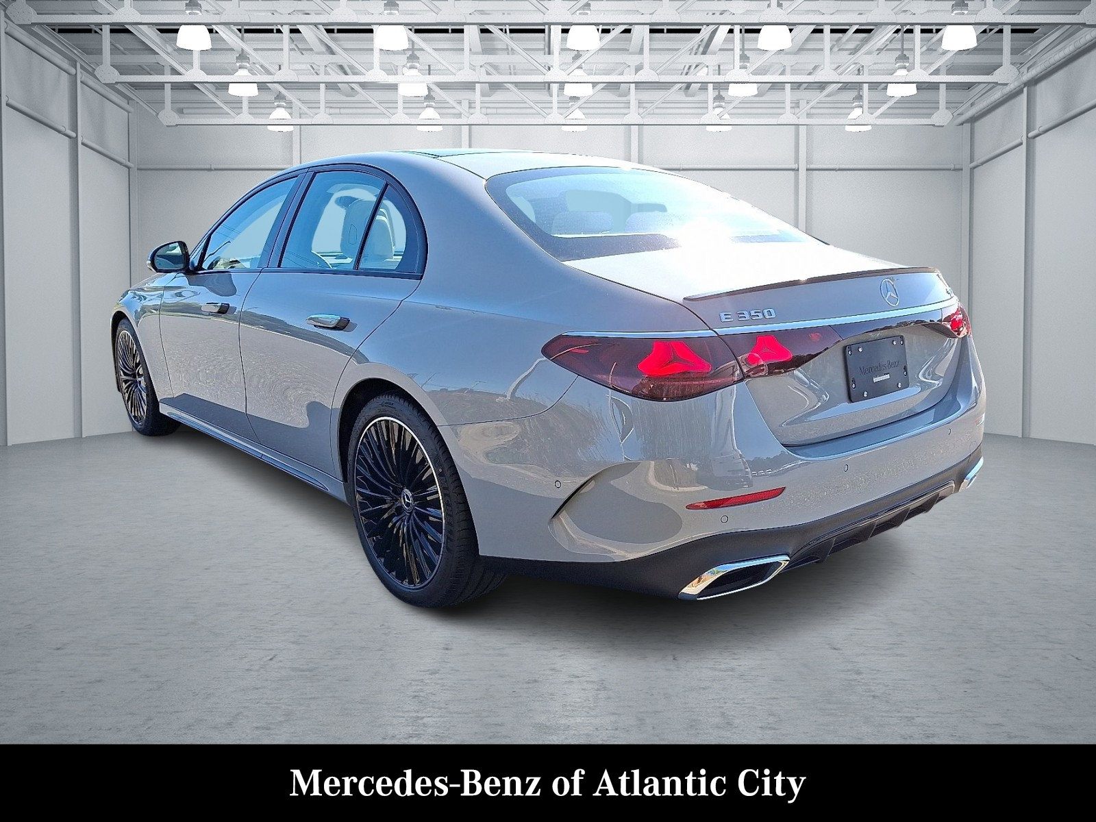 New 2026 Mercedes-Benz E 350 4MATIC Sedan image 3