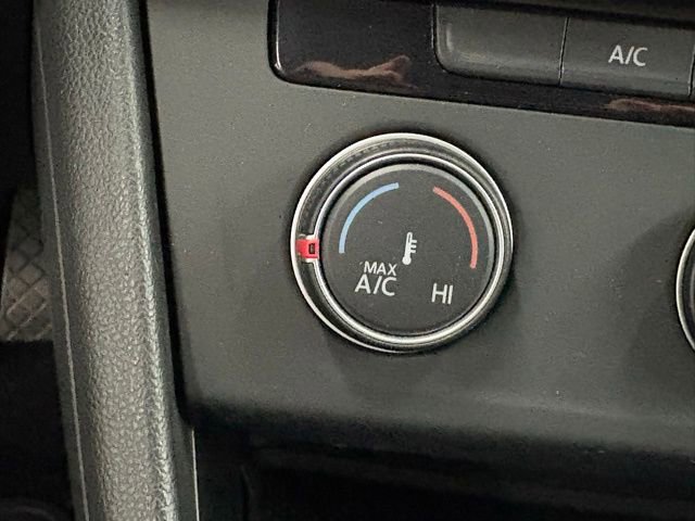 Used 2023 Volkswagen Jetta S image 23