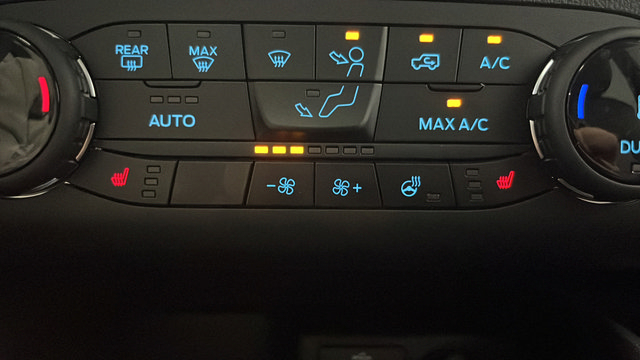 Used 2023 Ford Bronco Sport Outer Banks w/ Tech Package AWD/4WD image 30