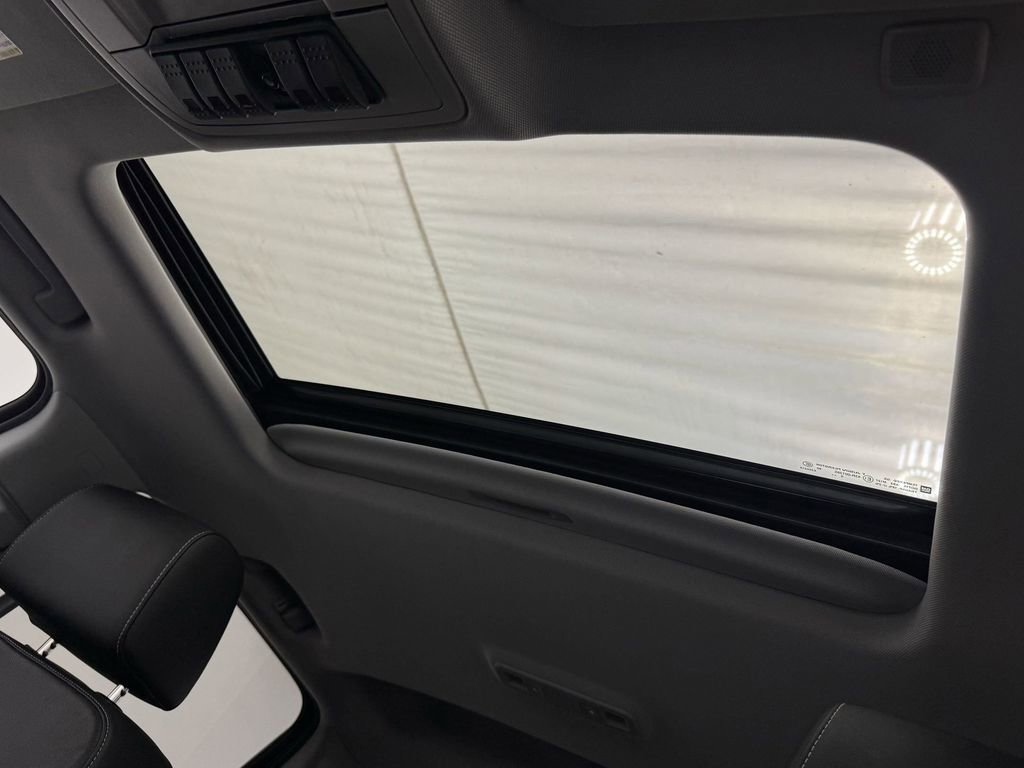 Used 2017 Chevrolet Silverado 3500 LTZ image 11