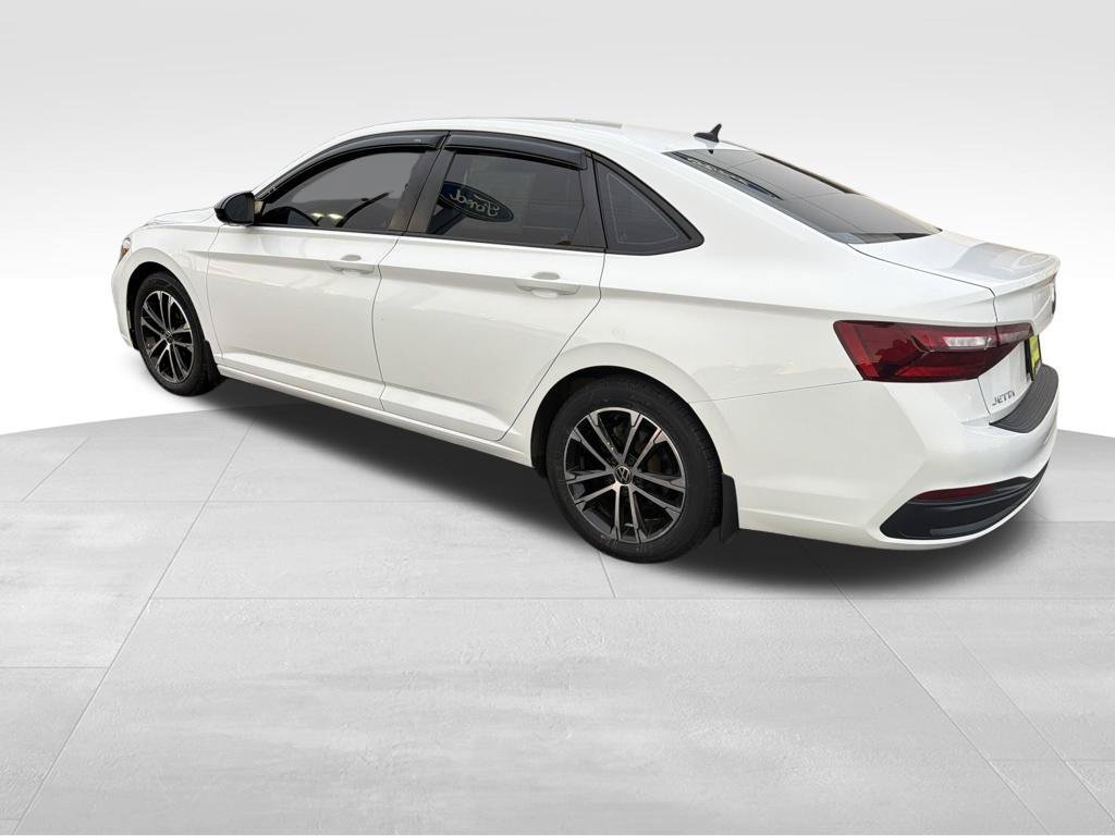 Used 2022 Volkswagen Jetta Sport FWD image 19