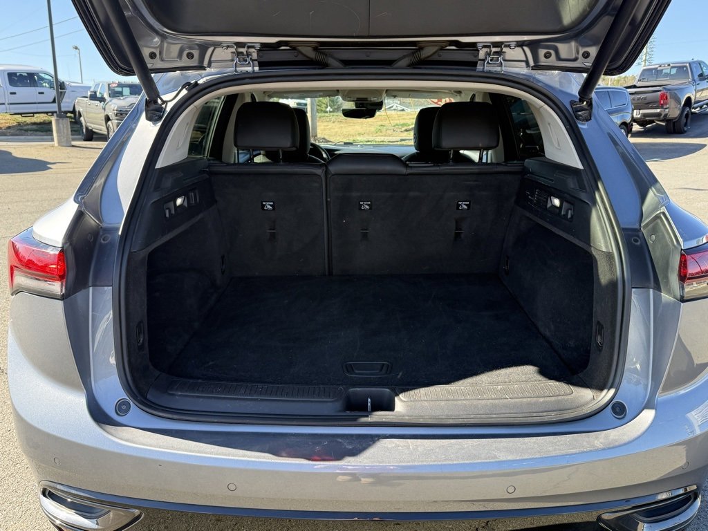 Used 2022 Buick Envision Essence w/ Technology Package II image 5