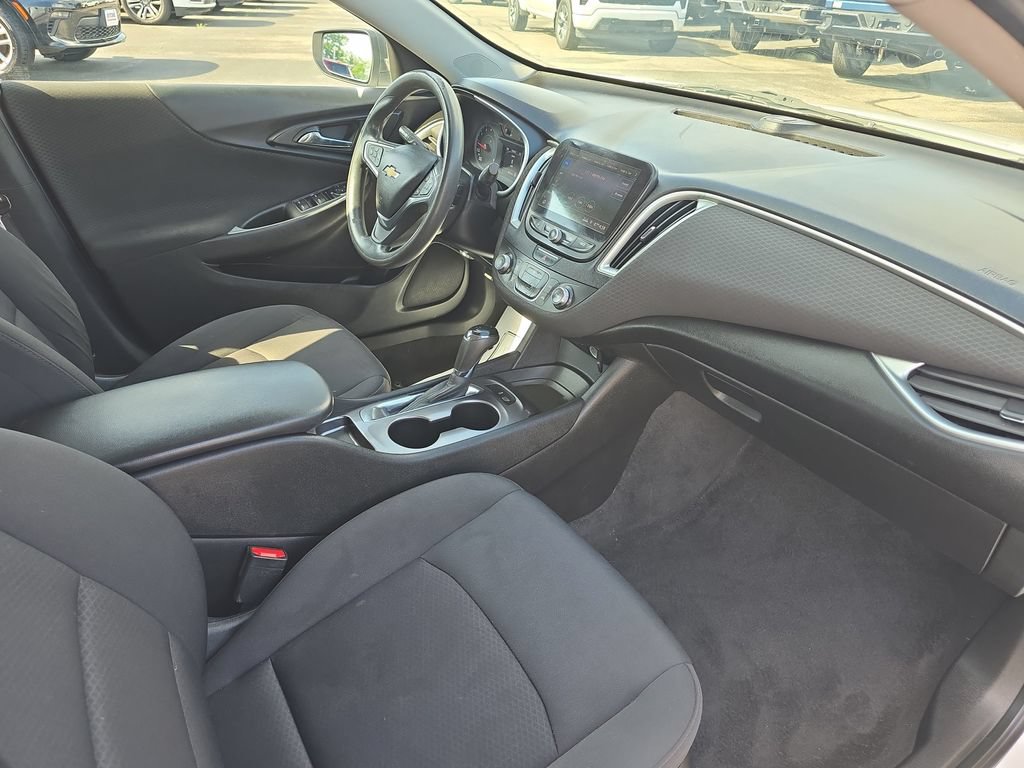 Used 2019 Chevrolet Malibu LS FWD image 18