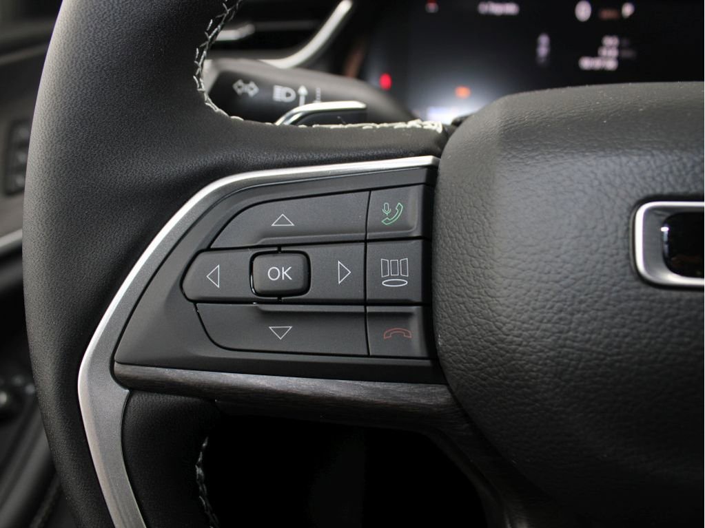 New 2025 Jeep Grand Cherokee Limited w/ Trailer Tow Package image 18