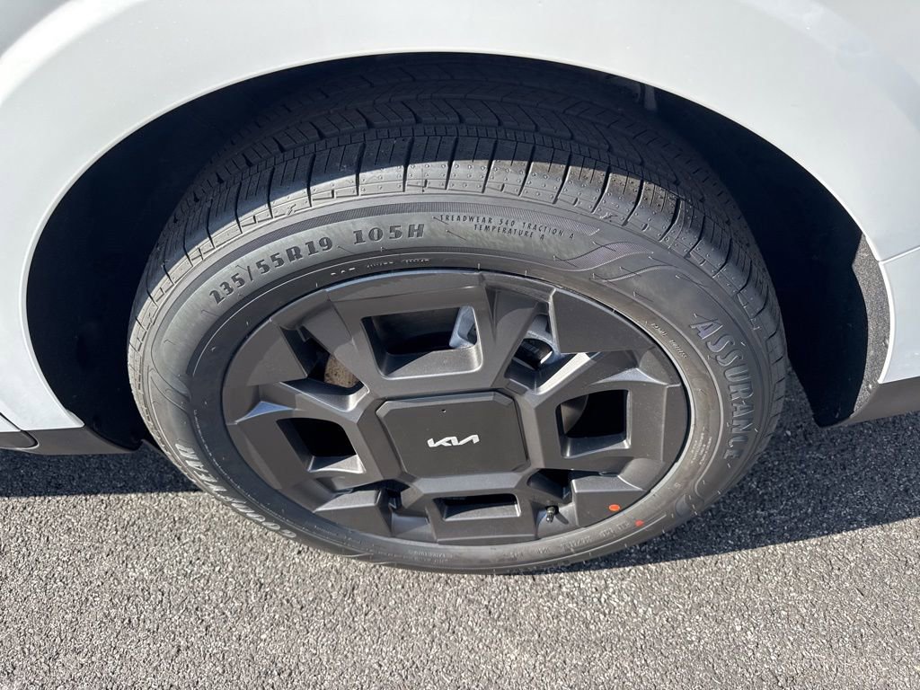 New 2026 Kia Carnival EX image 20