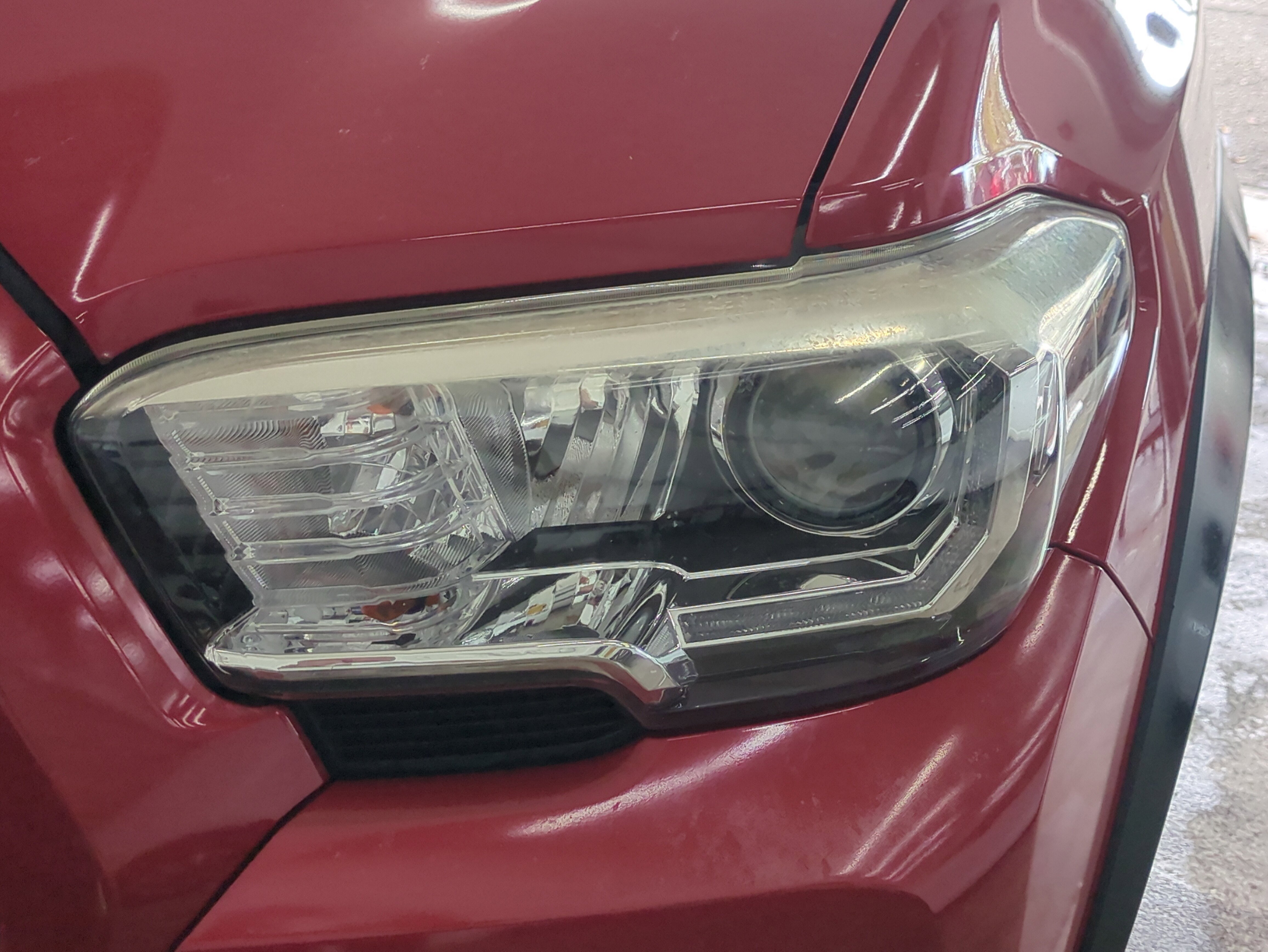 Used 2018 Toyota Tacoma TRD Off-Road image 10