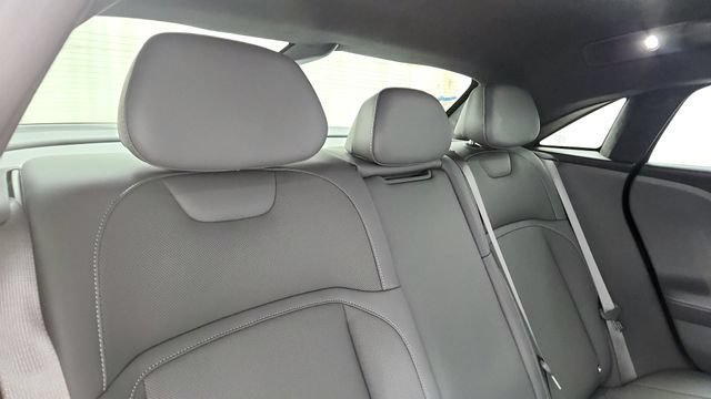 Used 2024 Lucid Air Pure RWD image 43