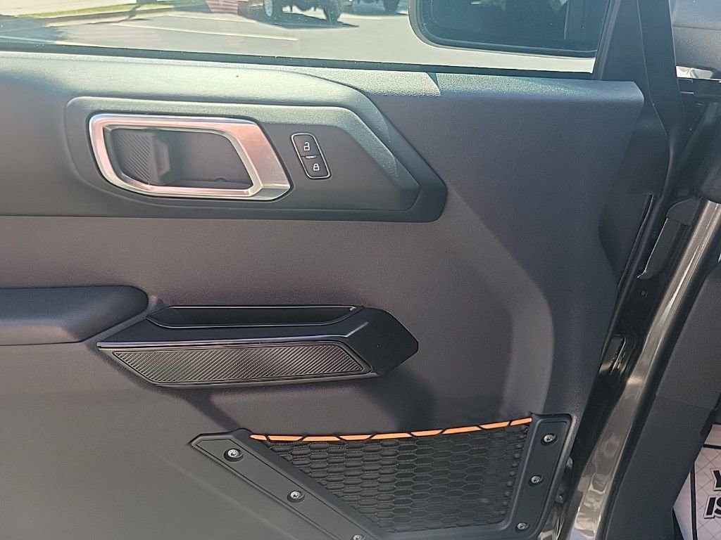 Used 2024 Ford Bronco Badlands image 10