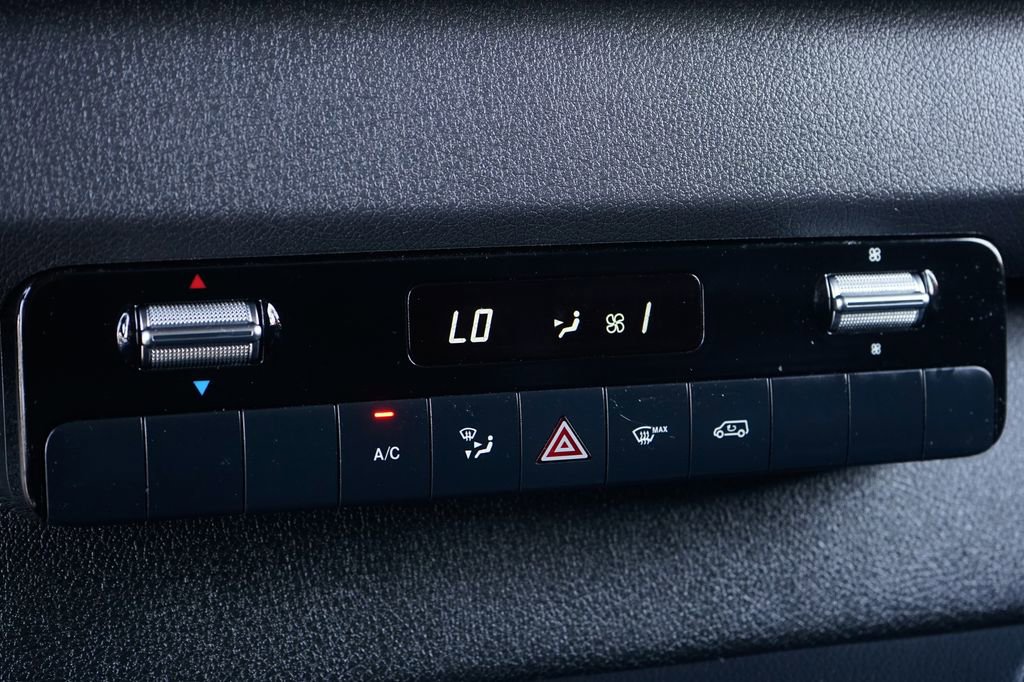 Used 2024 Mercedes-Benz Sprinter 144 Cargo image 33