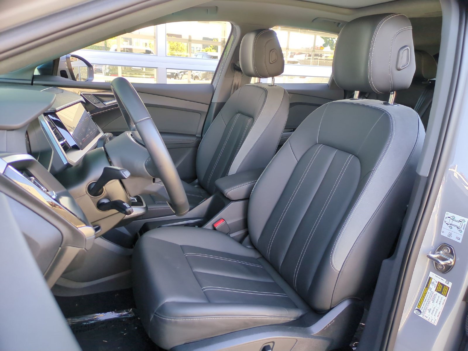 Used 2023 Audi Q4 e-tron Premium w/ Convenience Package AWD/4WD image 30