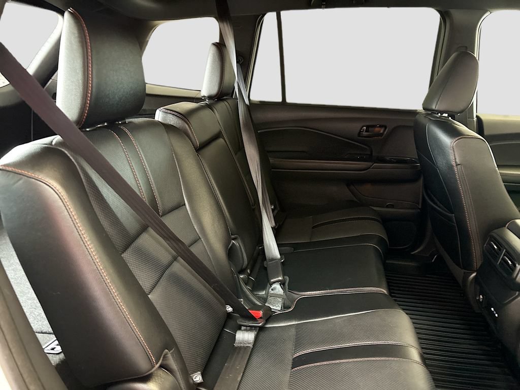 Used 2025 Honda Passport TrailSport image 27