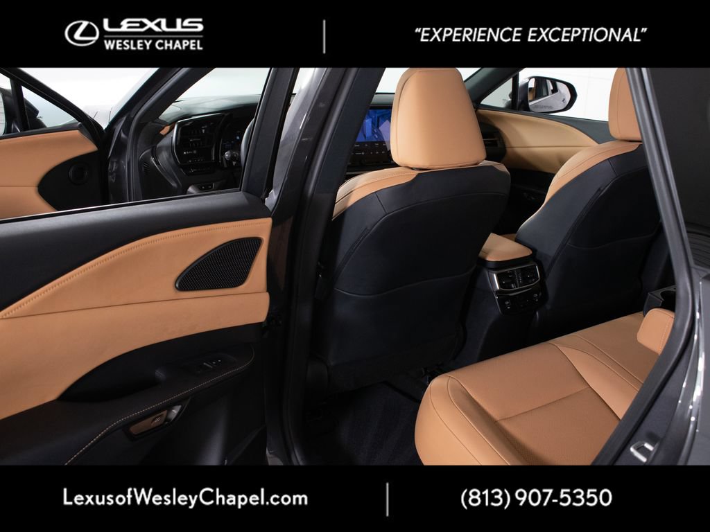 Used 2025 Lexus RX 350h w/ Accessory Package AWD/4WD image 14