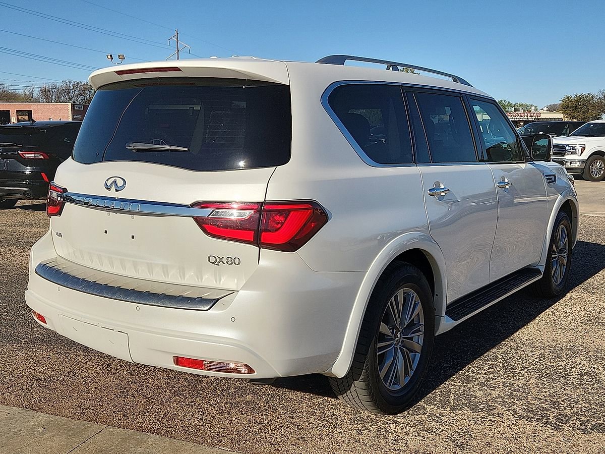 Used 2024 INFINITI QX80 Luxe image 3