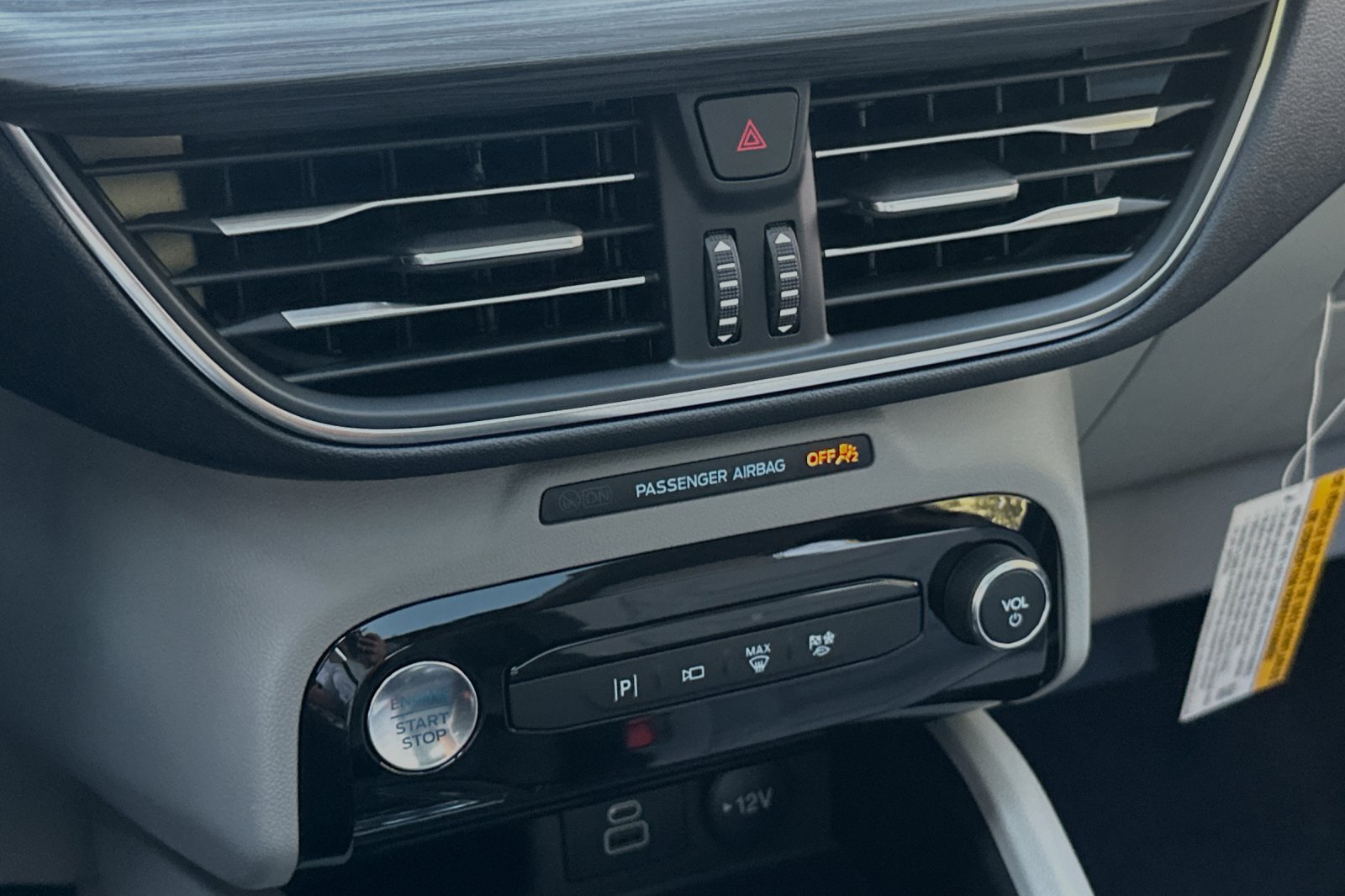 New 2024 Ford Escape SE w/ PHEV Premium Package FWD image 18