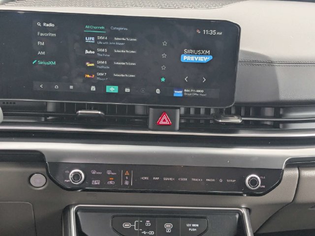 Certified 2026 Kia Carnival LX FWD image 18